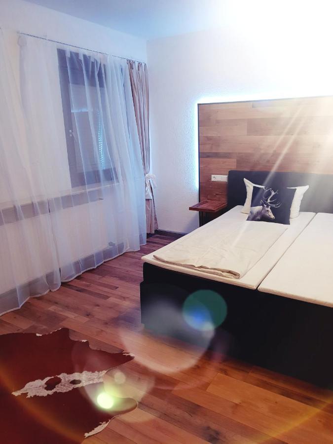Gasthaus Zum Hirsch Hotel Lampoldshausen Kültér fotó